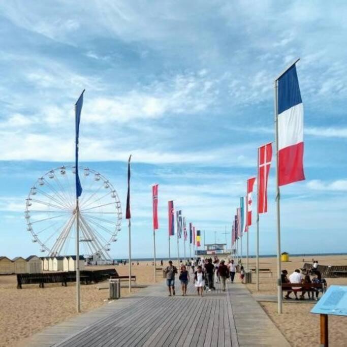 Appartement Ouistreham Proche Centre Et Plage Buitenkant foto