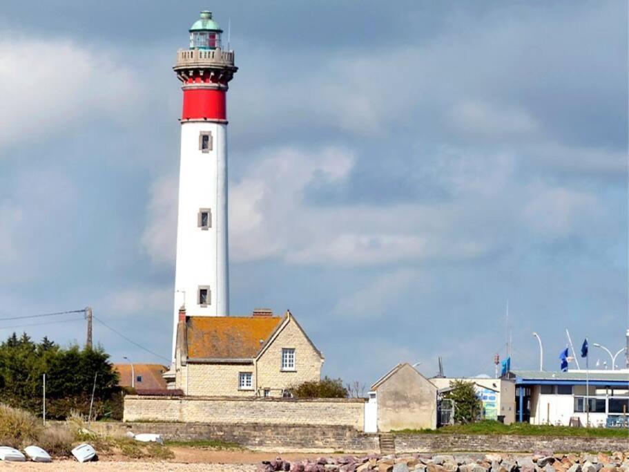 Appartement Ouistreham Proche Centre Et Plage Buitenkant foto